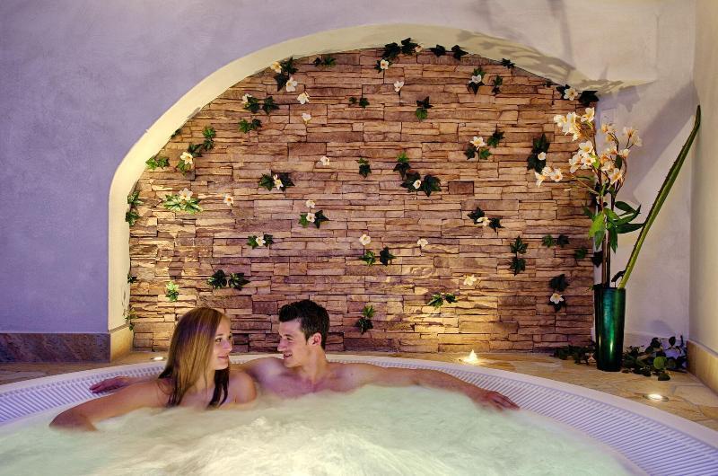 Stoa - Elegant & Romantic Guest House - "Adults Only" San Vigilio Di Marebbe Luaran gambar